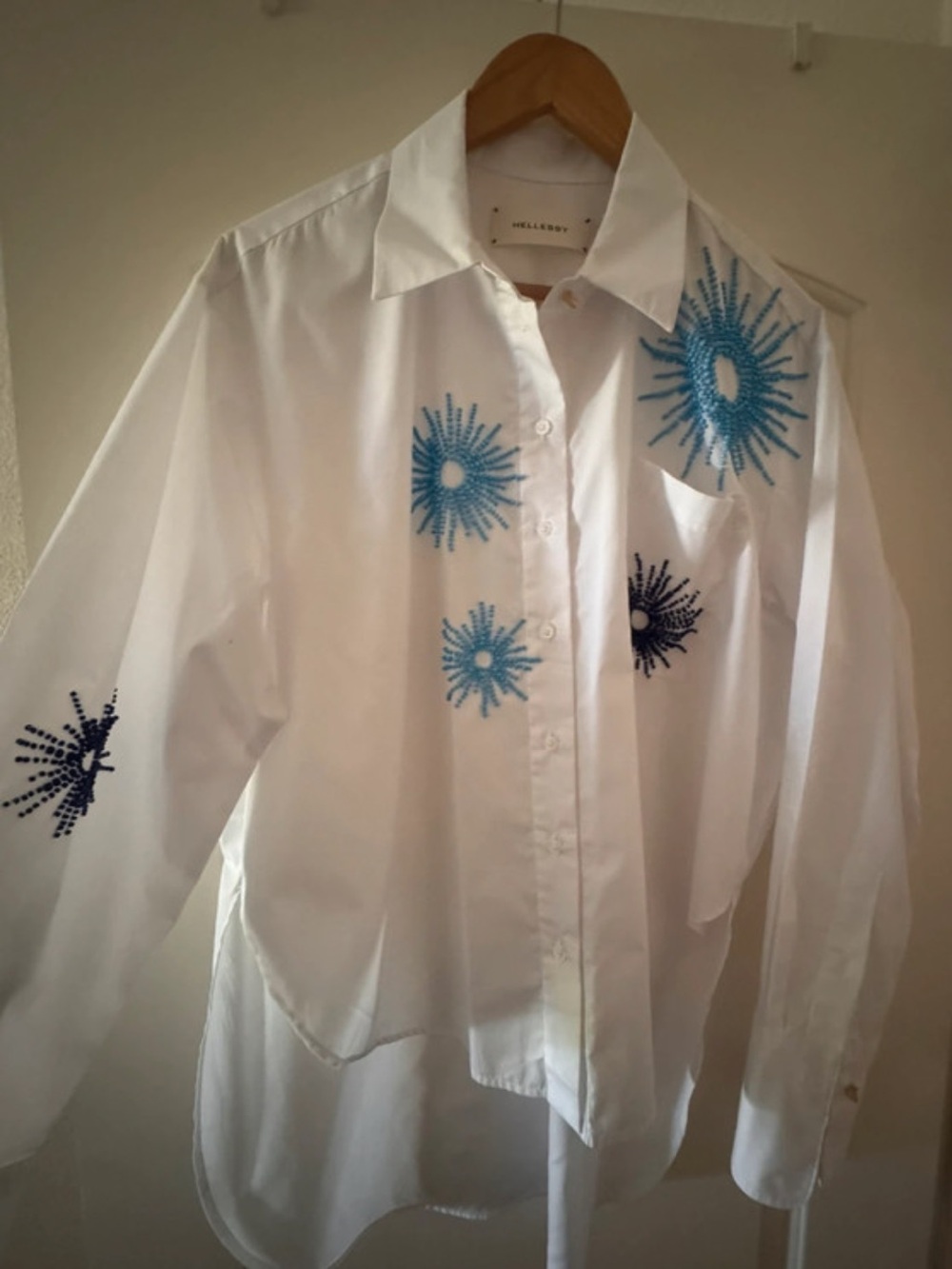 Millesimé White Button-Down Shirt with Blue Sunburst Embroidery
